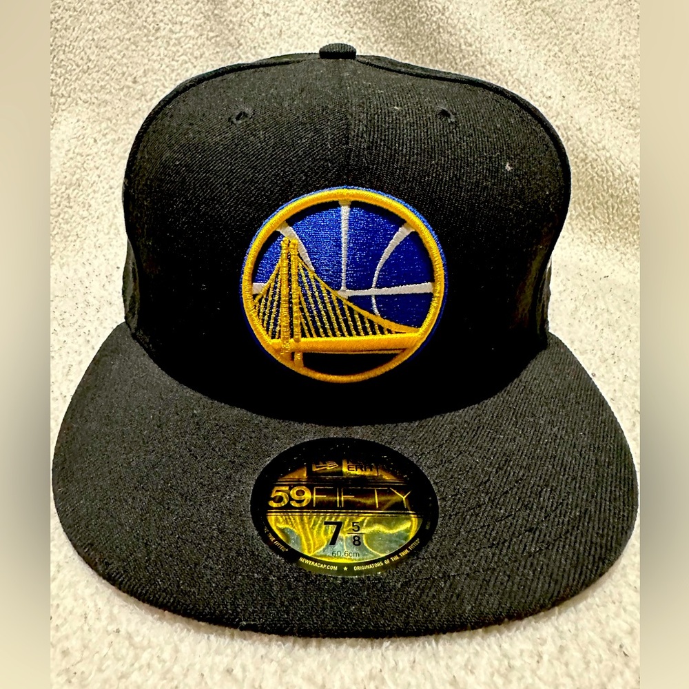 Golden State Warriors men’s fitted cap size 7 5/8. Unworn